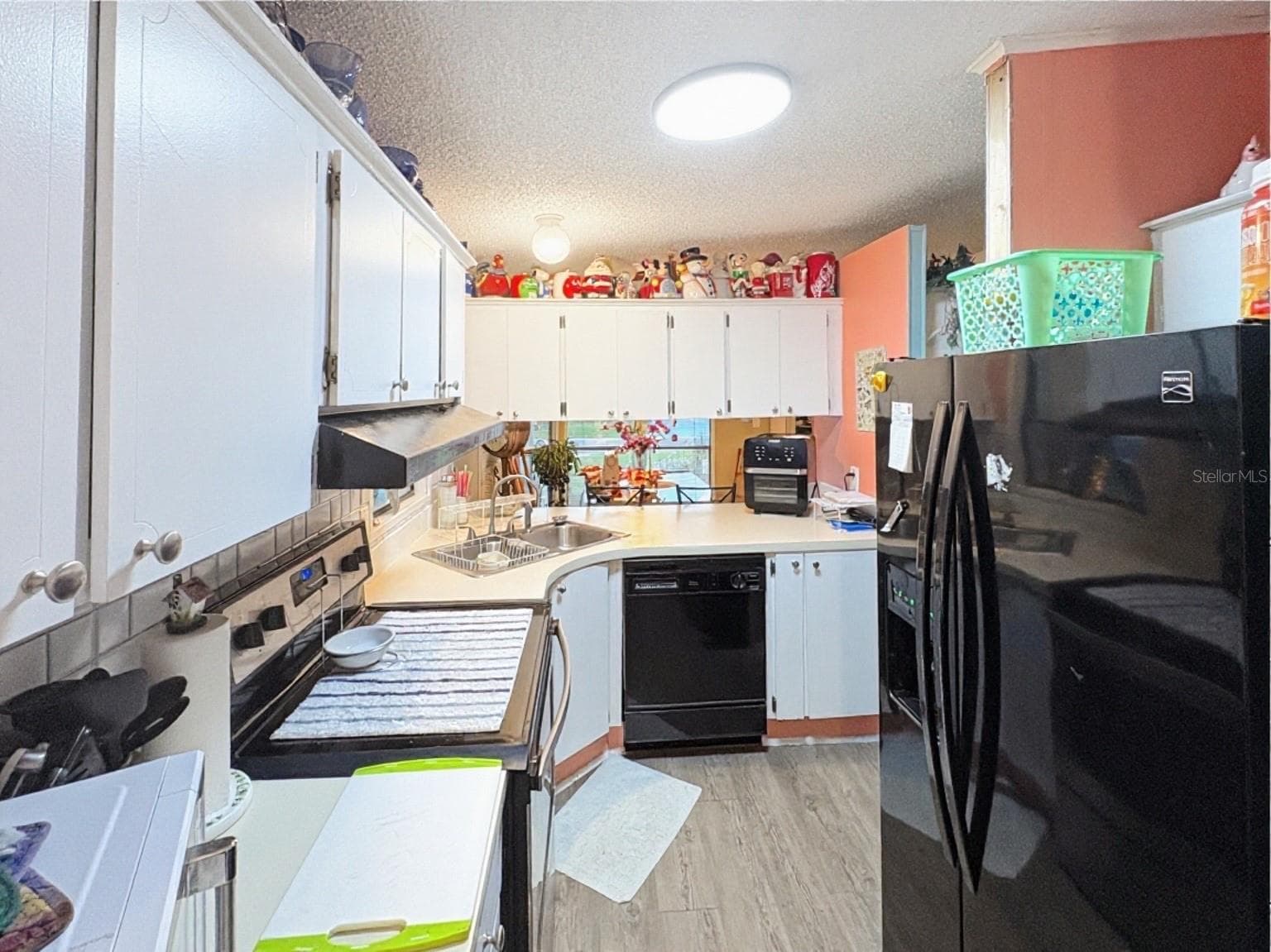 Manufactured Home at 413 S TIMBER TRL, WILDWOOD, photo 11 of 21