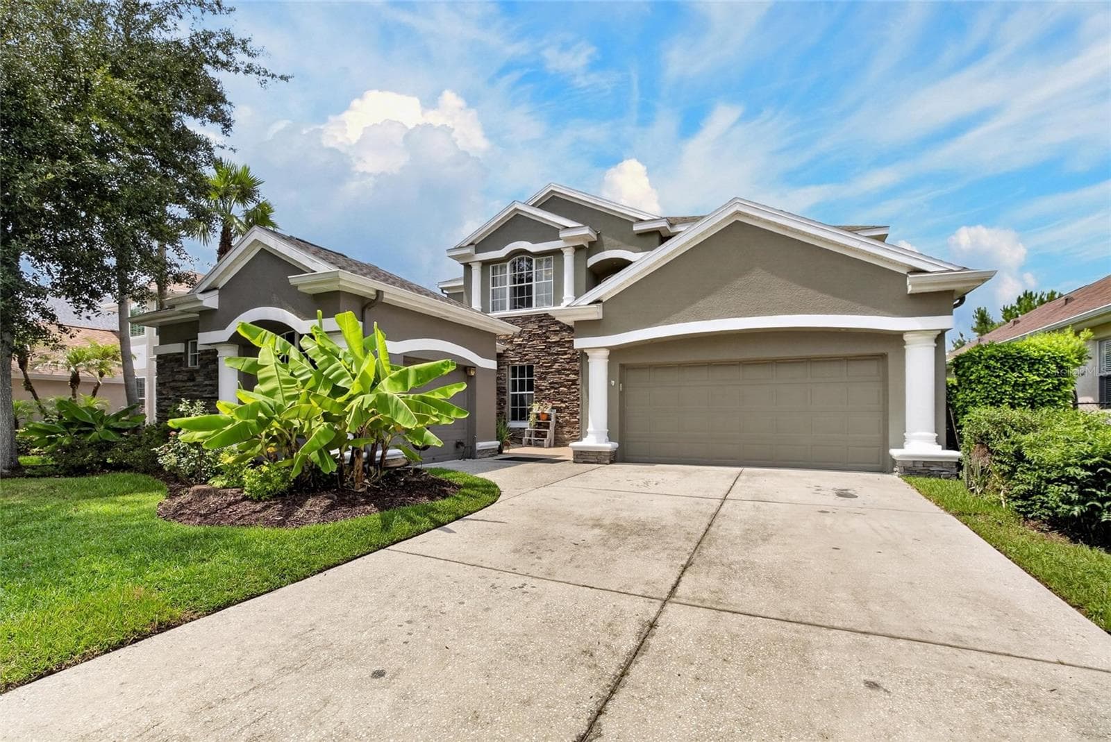 Single Family Residence at 10103 DEERCLIFF DR, TAMPA, photo 5 of 94
