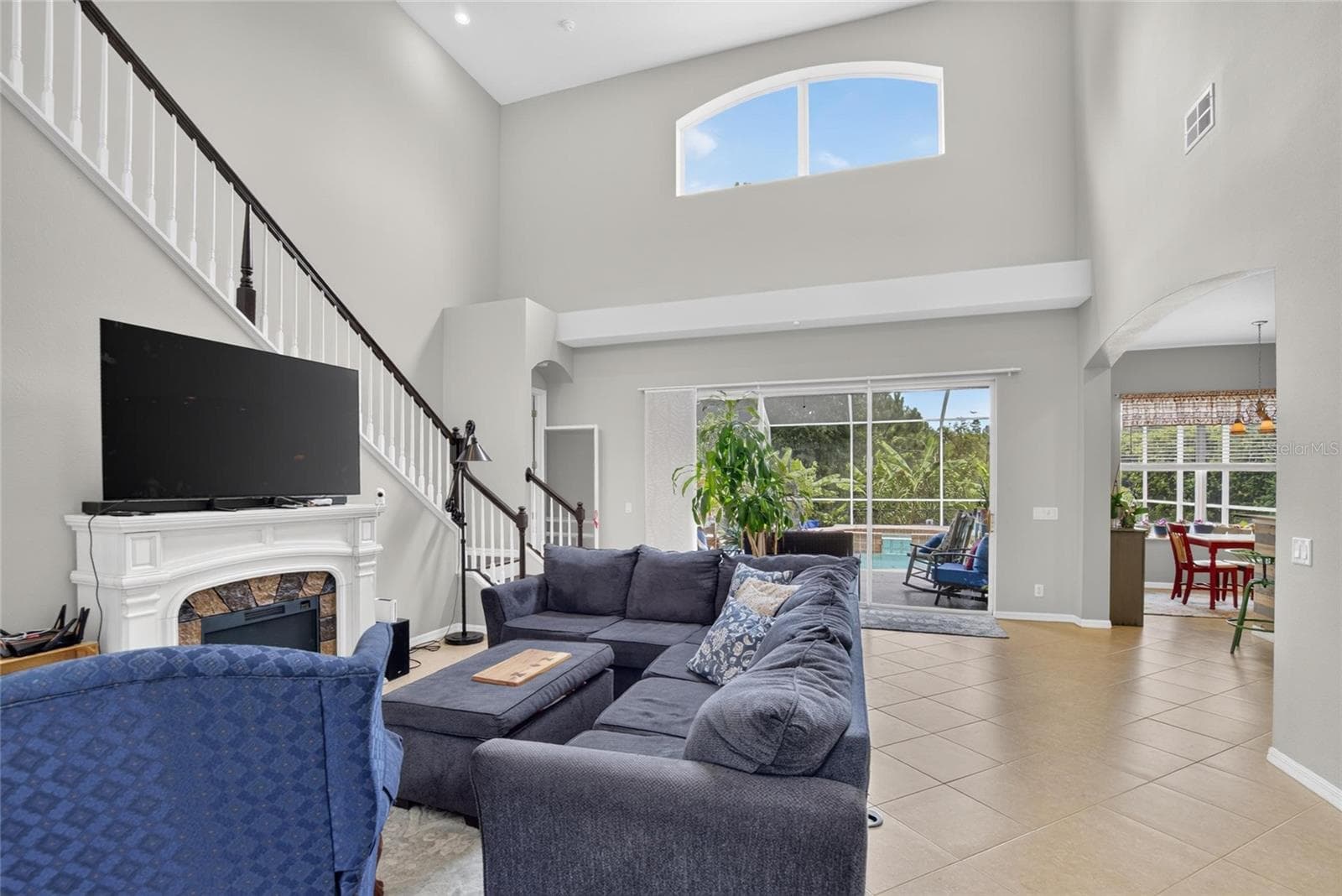 Single Family Residence at 10103 DEERCLIFF DR, TAMPA, photo 16 of 94