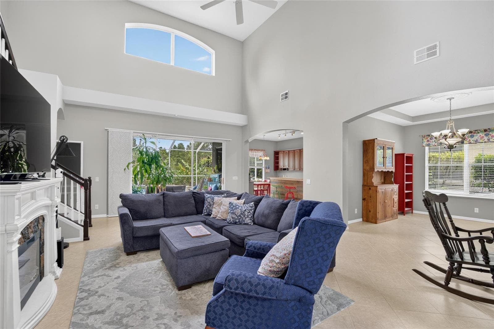 Single Family Residence at 10103 DEERCLIFF DR, TAMPA, photo 17 of 94