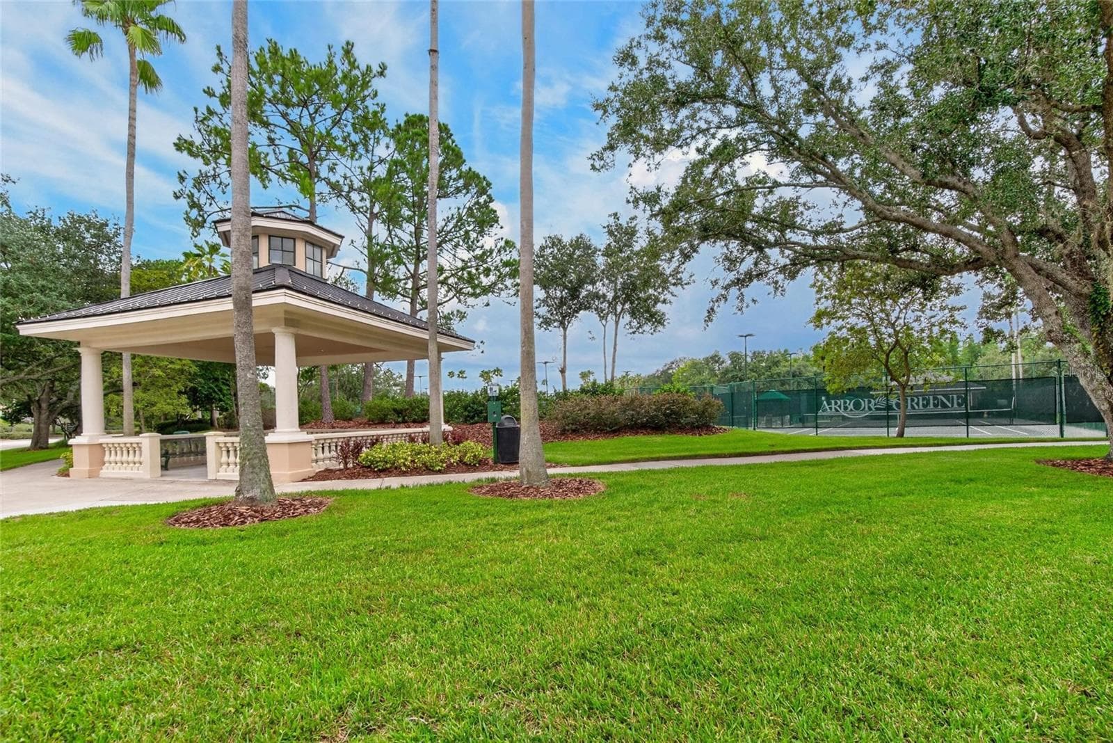 Single Family Residence at 10103 DEERCLIFF DR, TAMPA, photo 85 of 94