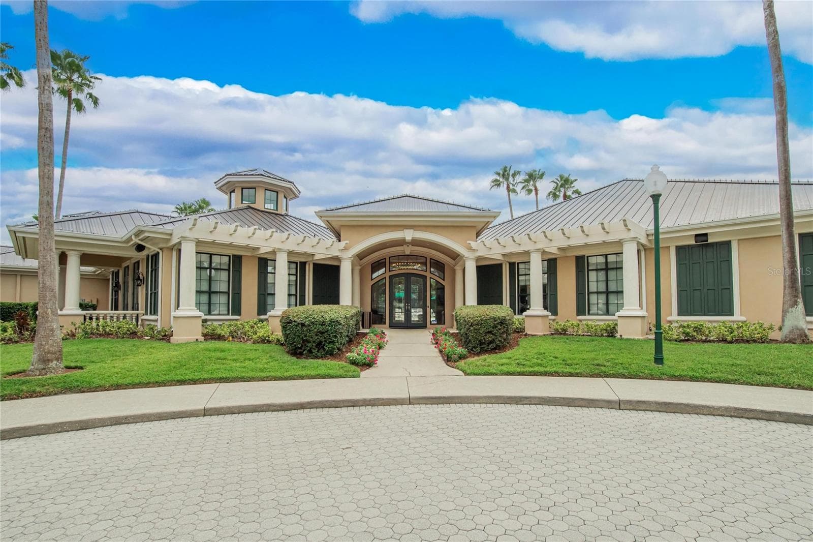 Single Family Residence at 10103 DEERCLIFF DR, TAMPA, photo 89 of 94