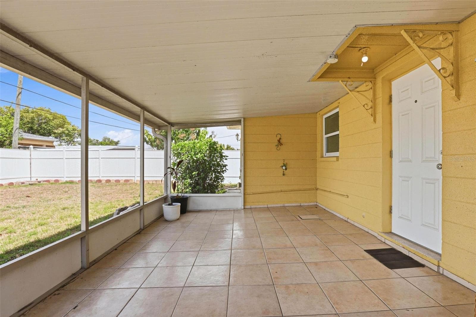 Single Family Residence at 3663 22ND AVE N, ST PETERSBURG, photo 20 of 28