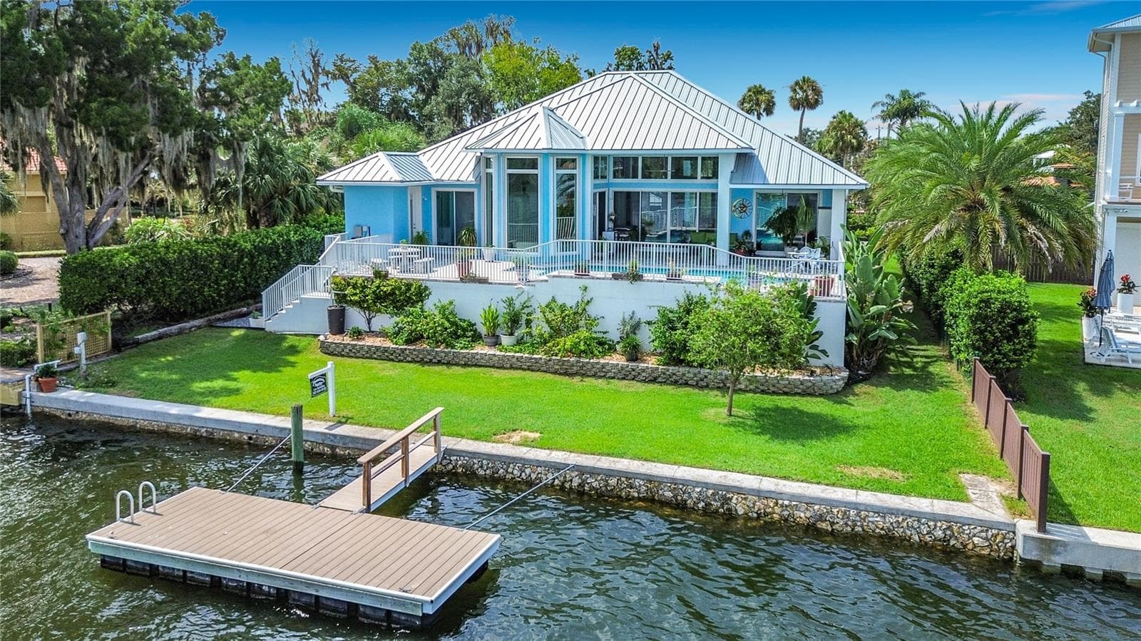 838 SW KINGS BAY DR