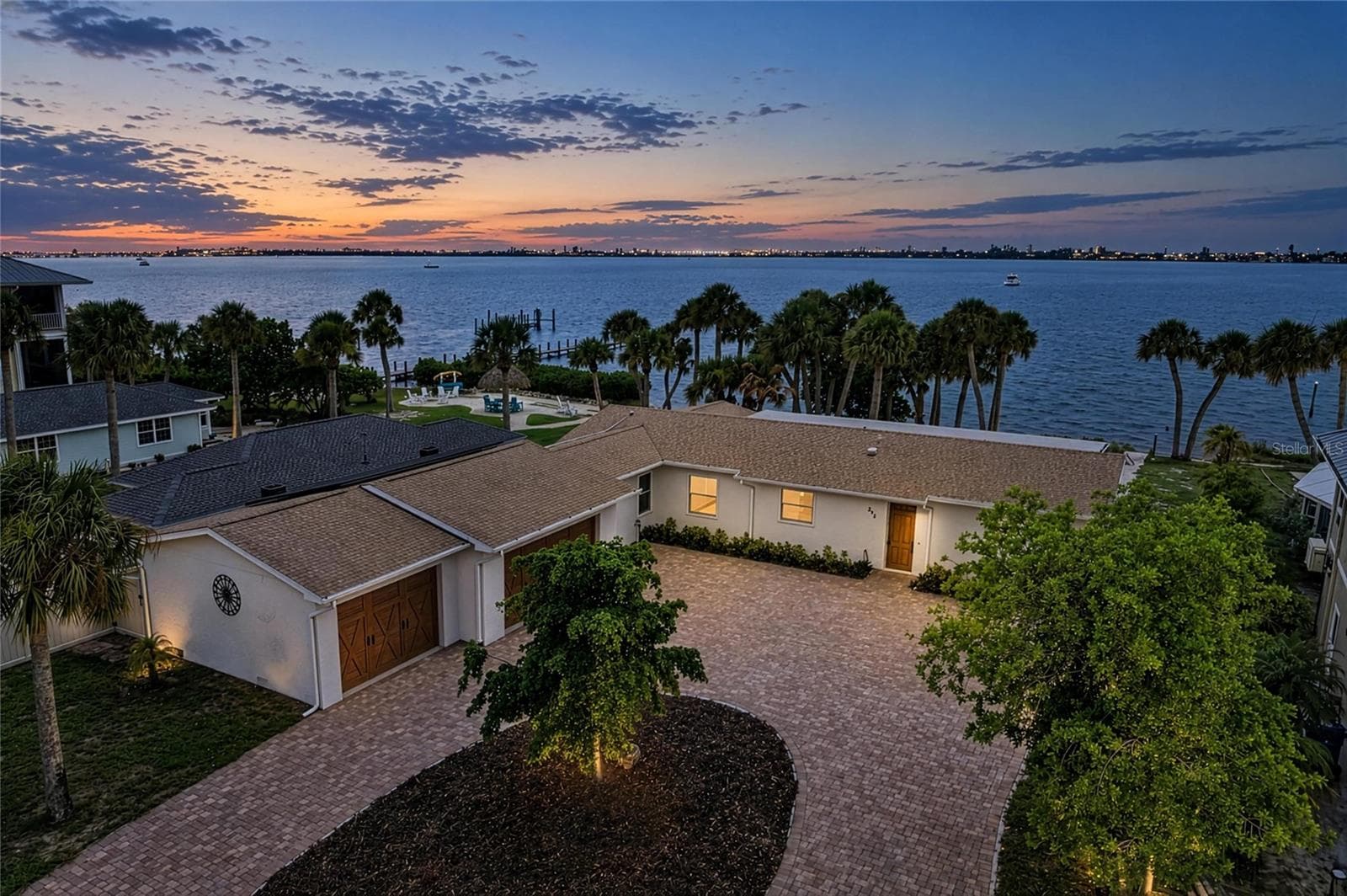 Single Family Residence at 211 BAHIA VISTA DR, ENGLEWOOD, photo 2 of 57