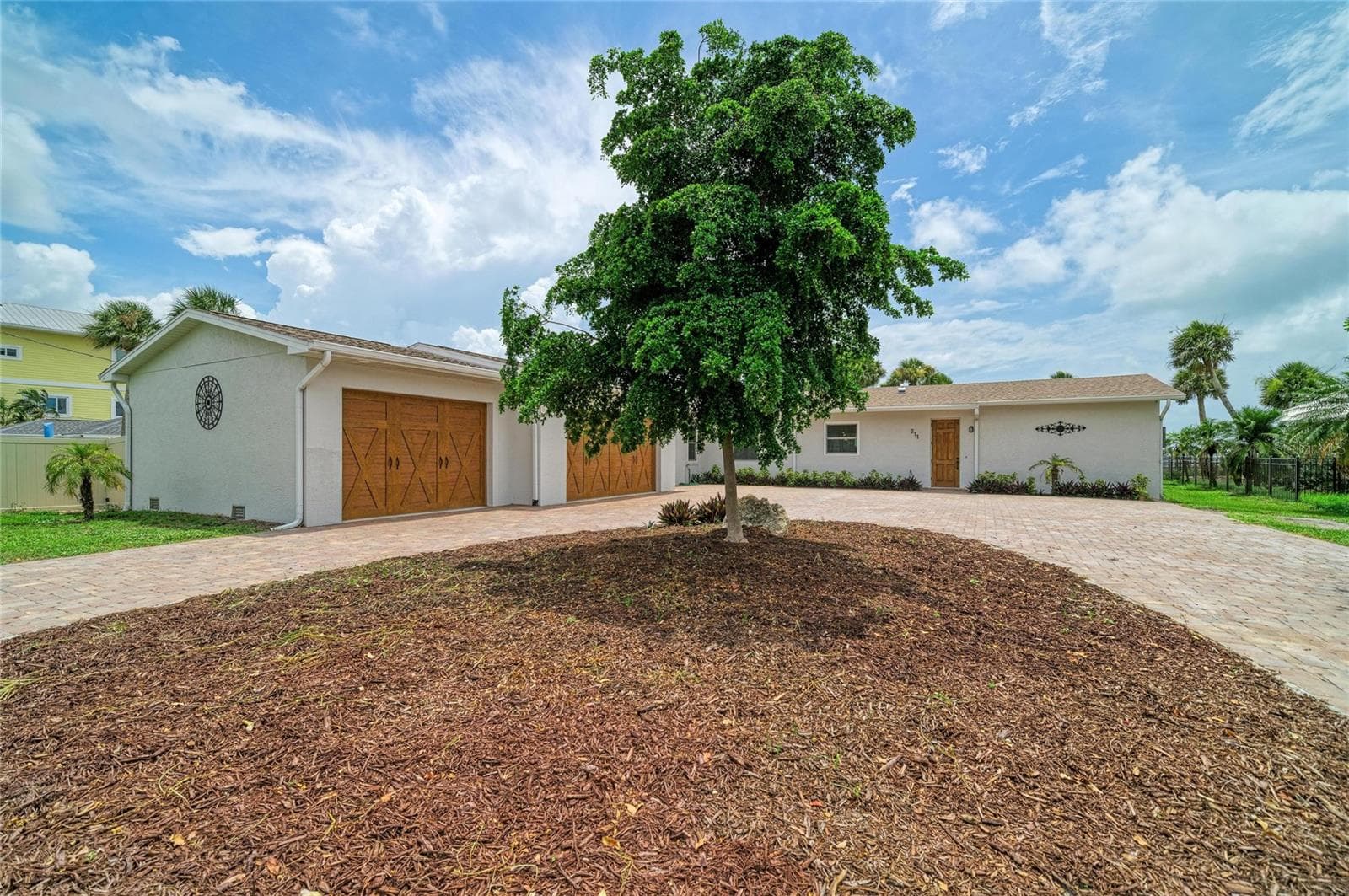 Single Family Residence at 211 BAHIA VISTA DR, ENGLEWOOD, photo 6 of 57