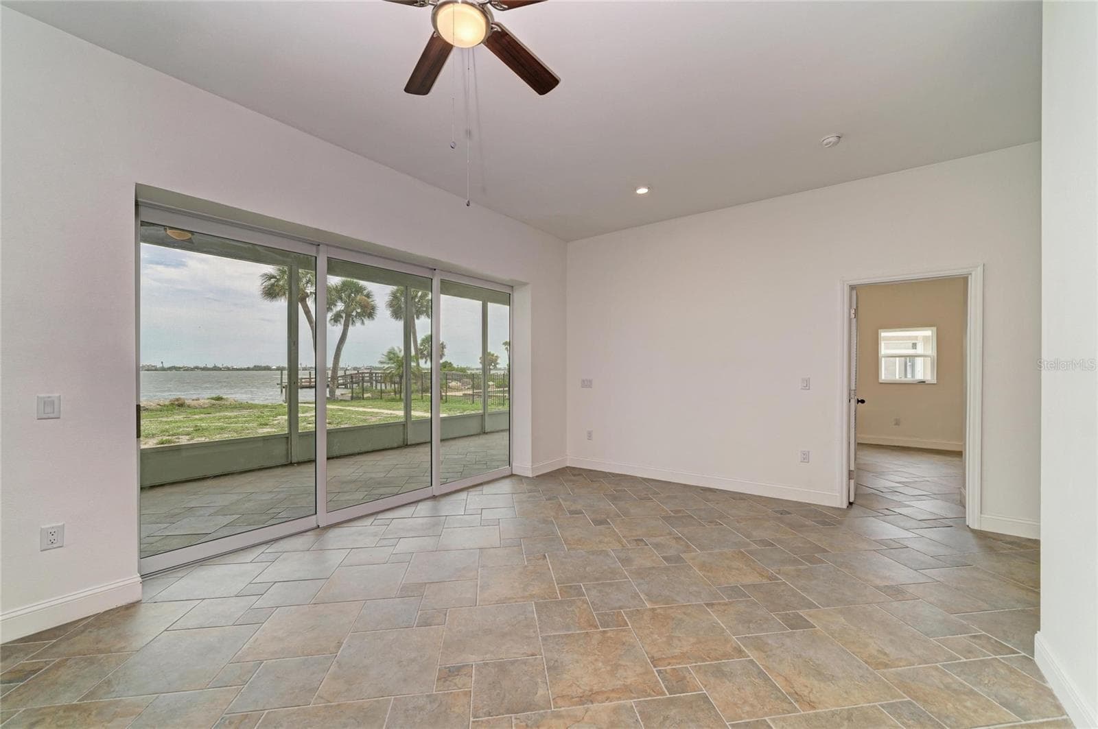 Single Family Residence at 211 BAHIA VISTA DR, ENGLEWOOD, photo 10 of 57