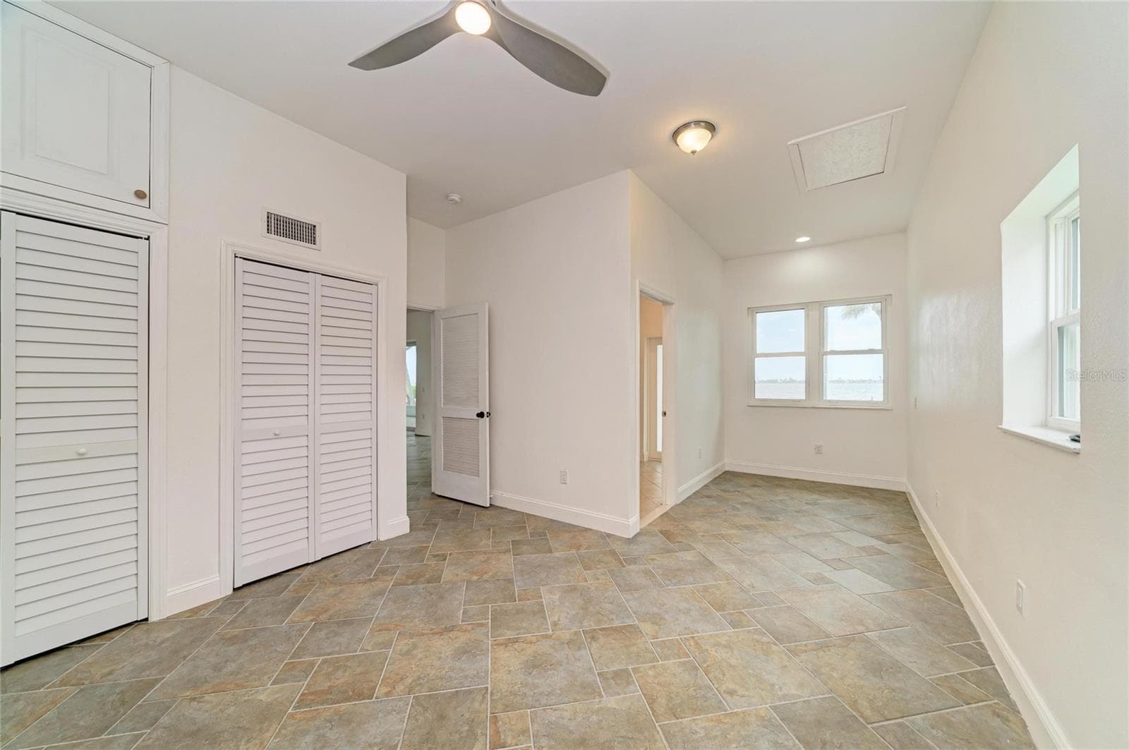Single Family Residence at 211 BAHIA VISTA DR, ENGLEWOOD, photo 28 of 57