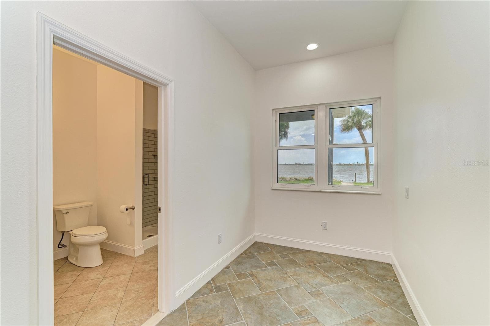 Single Family Residence at 211 BAHIA VISTA DR, ENGLEWOOD, photo 29 of 57
