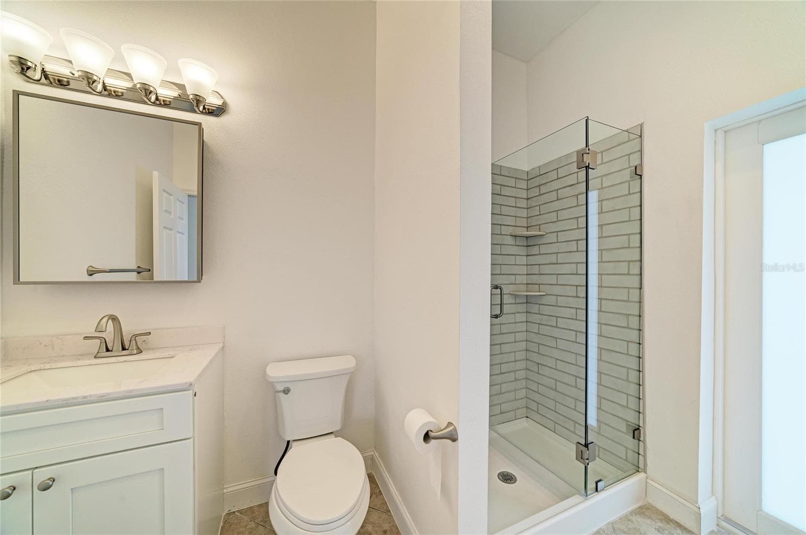 Single Family Residence at 211 BAHIA VISTA DR, ENGLEWOOD, photo 31 of 57