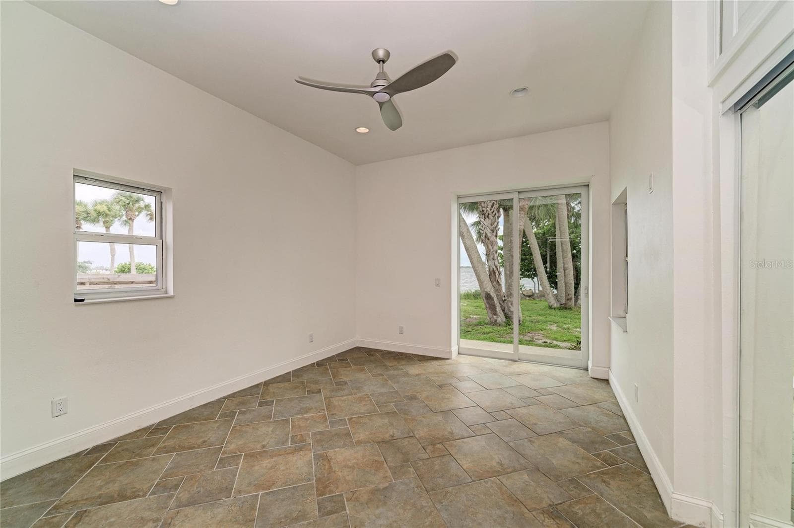 Single Family Residence at 211 BAHIA VISTA DR, ENGLEWOOD, photo 33 of 57