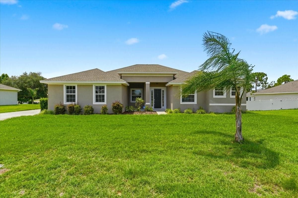 5071 MOSS HAMMOCK TRL