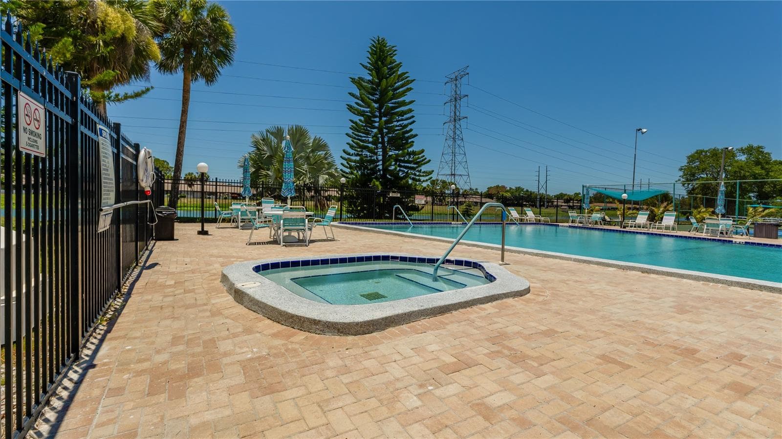 Heated Spa - 1119 9TH CIR SE #1119, LARGO