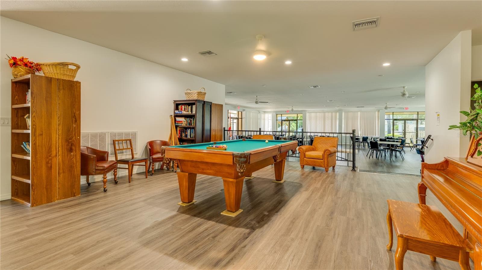 Community Game Room - 1119 9TH CIR SE #1119, LARGO