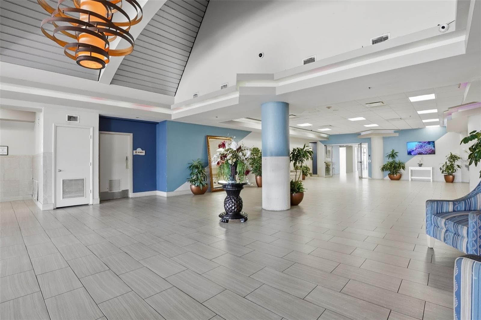 Condo - Hotel at 2700 N ATLANTIC AVE #407, DAYTONA BEACH, photo 3 of 27