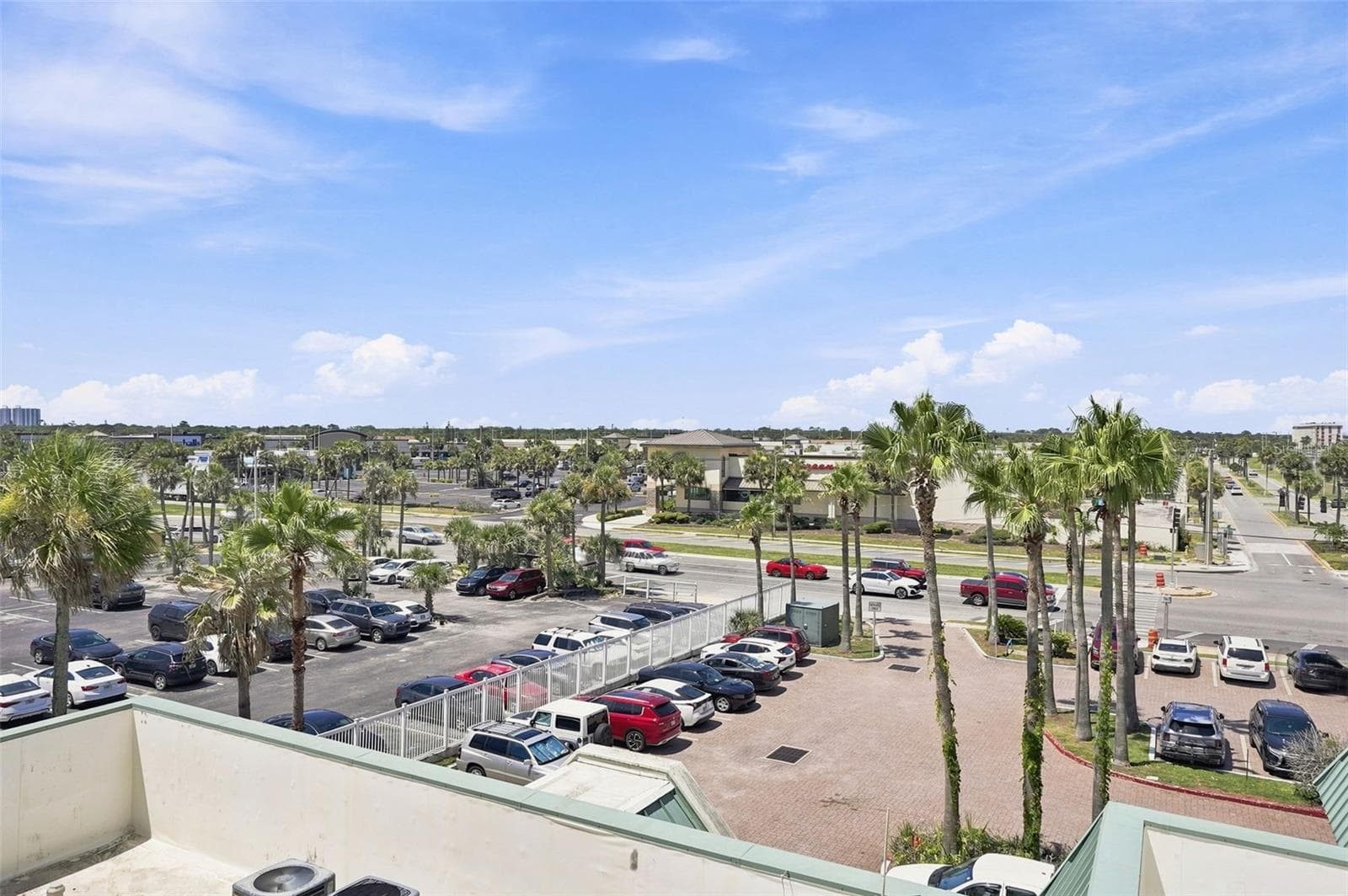 Condo - Hotel at 2700 N ATLANTIC AVE #407, DAYTONA BEACH, photo 24 of 27