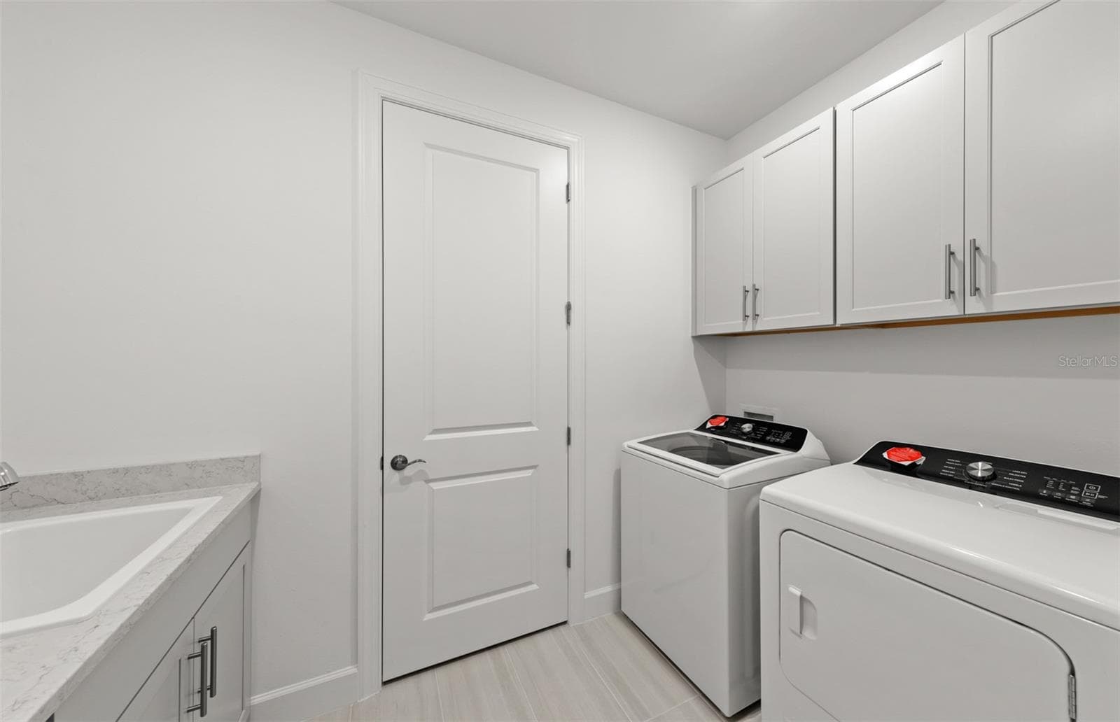 Photos are of similar Mystique floorplan. Homes may vary. - 4415 LAKESIDE GROVE, NORTH PORT