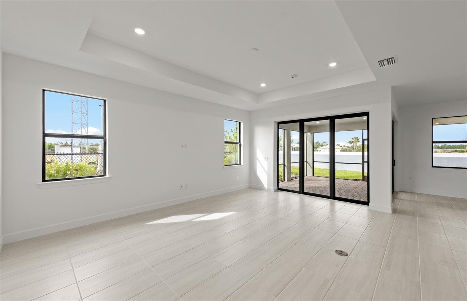 Photos are of similar Mystique floorplan. Homes may vary. - 4415 LAKESIDE GROVE, NORTH PORT