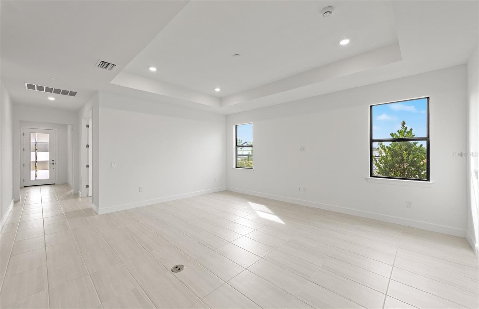 Photos are of similar Mystique floorplan. Homes may vary. - 4415 LAKESIDE GROVE, NORTH PORT