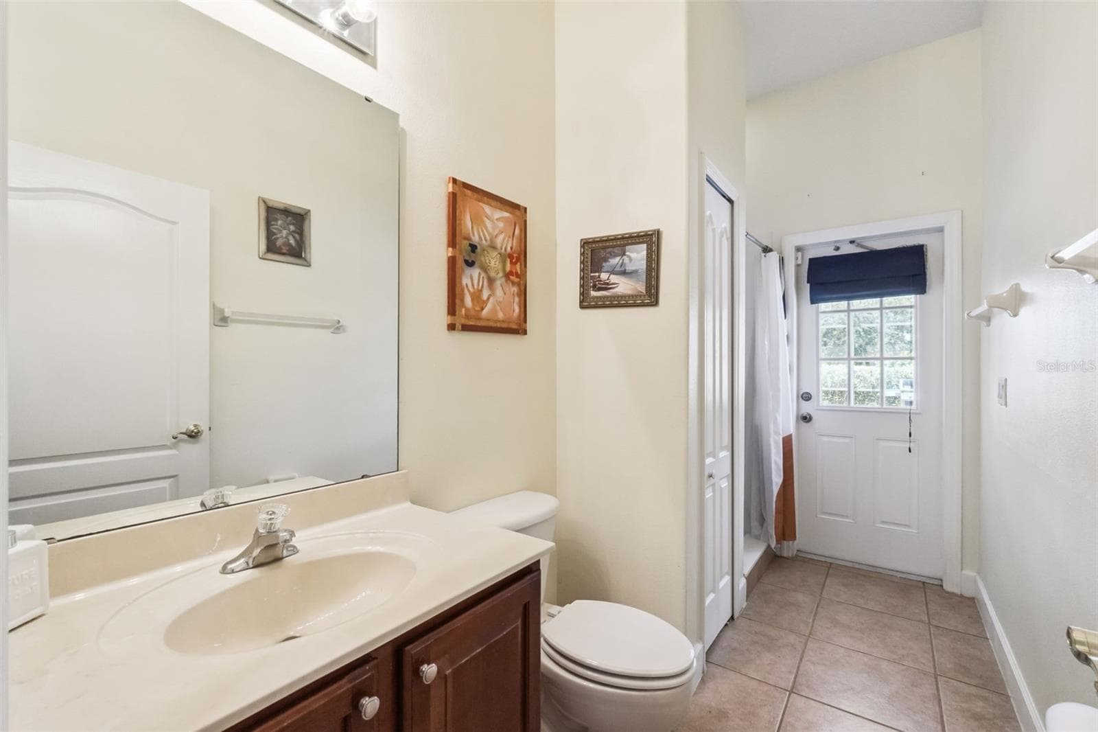 Full bathroom with shower - 1112 CALLAWAY CIR, CLERMONT