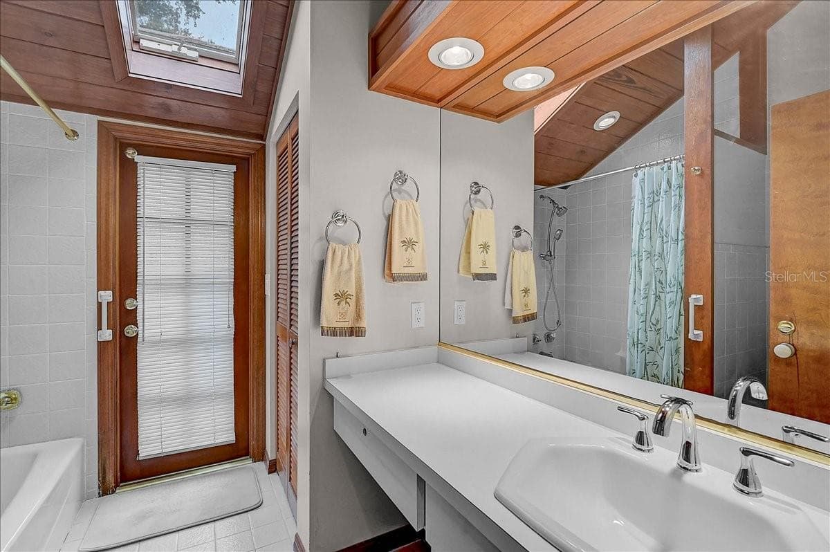 Single Family Residence at 2404 BISPHAM RD, SARASOTA, photo 30 of 54