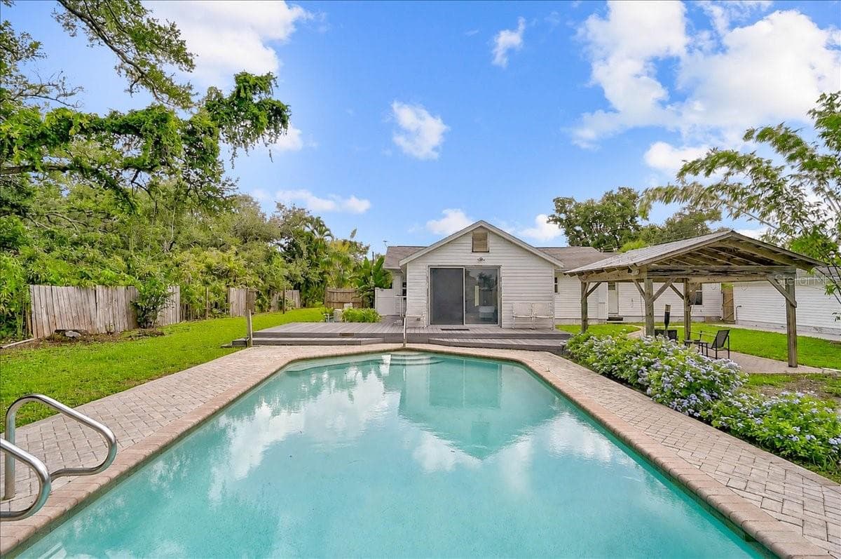 Single Family Residence at 2404 BISPHAM RD, SARASOTA, photo 37 of 54