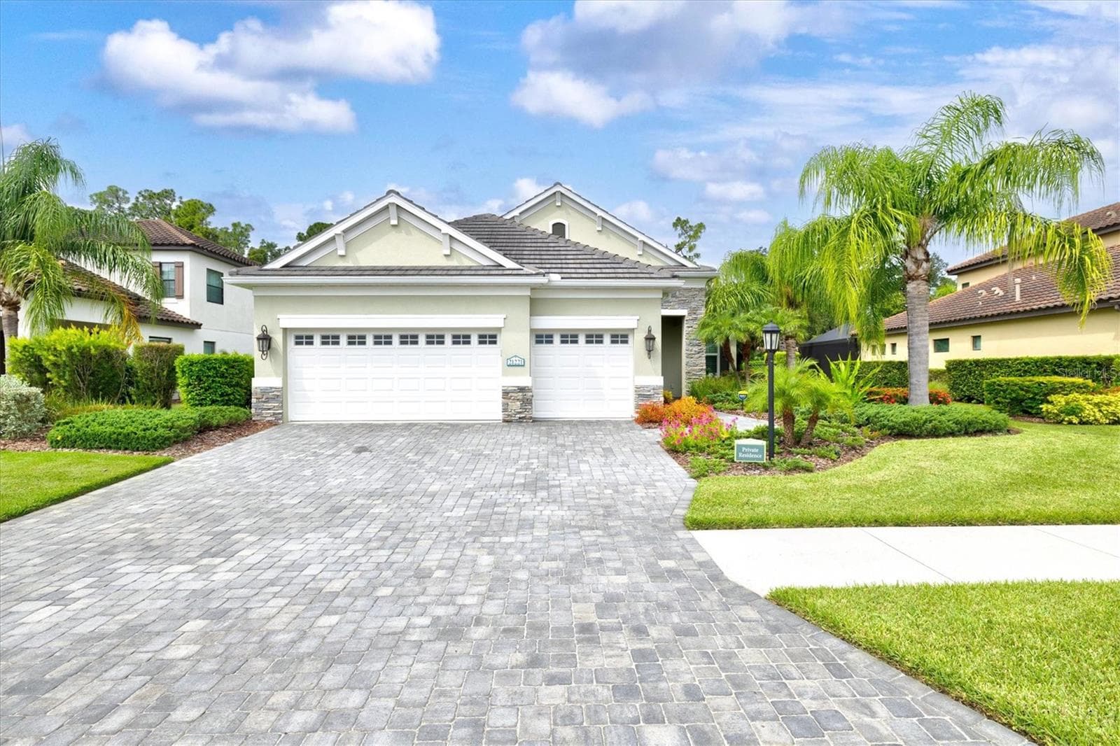 Single Family Residence at 21221 WACISSA DR, VENICE, photo 2 of 95