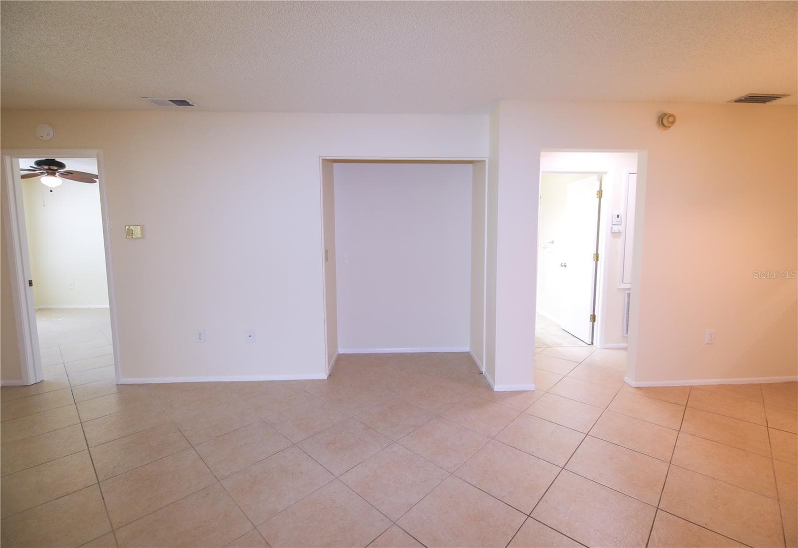 living room - 2760 71ST STREET CT W #2760, BRADENTON