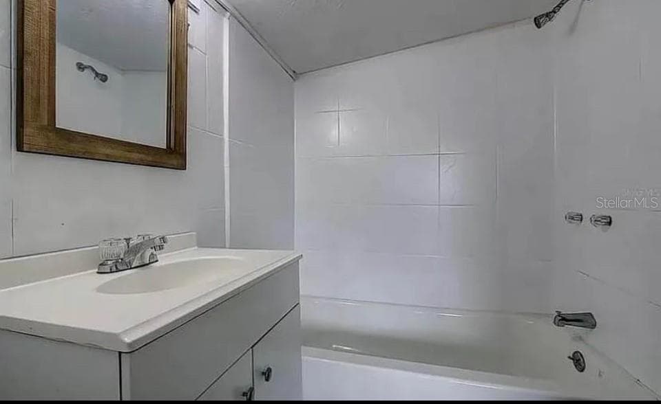 Single Family Residence at 8428 N HIGHLAND AVE, TAMPA, photo 7 of 13