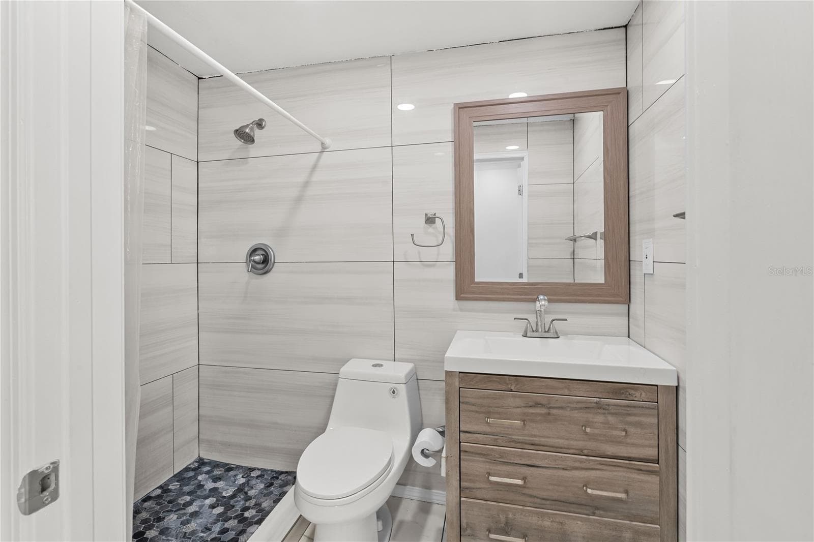 Anexo / In-law - 815 W HIGHLAND DR, COCOA