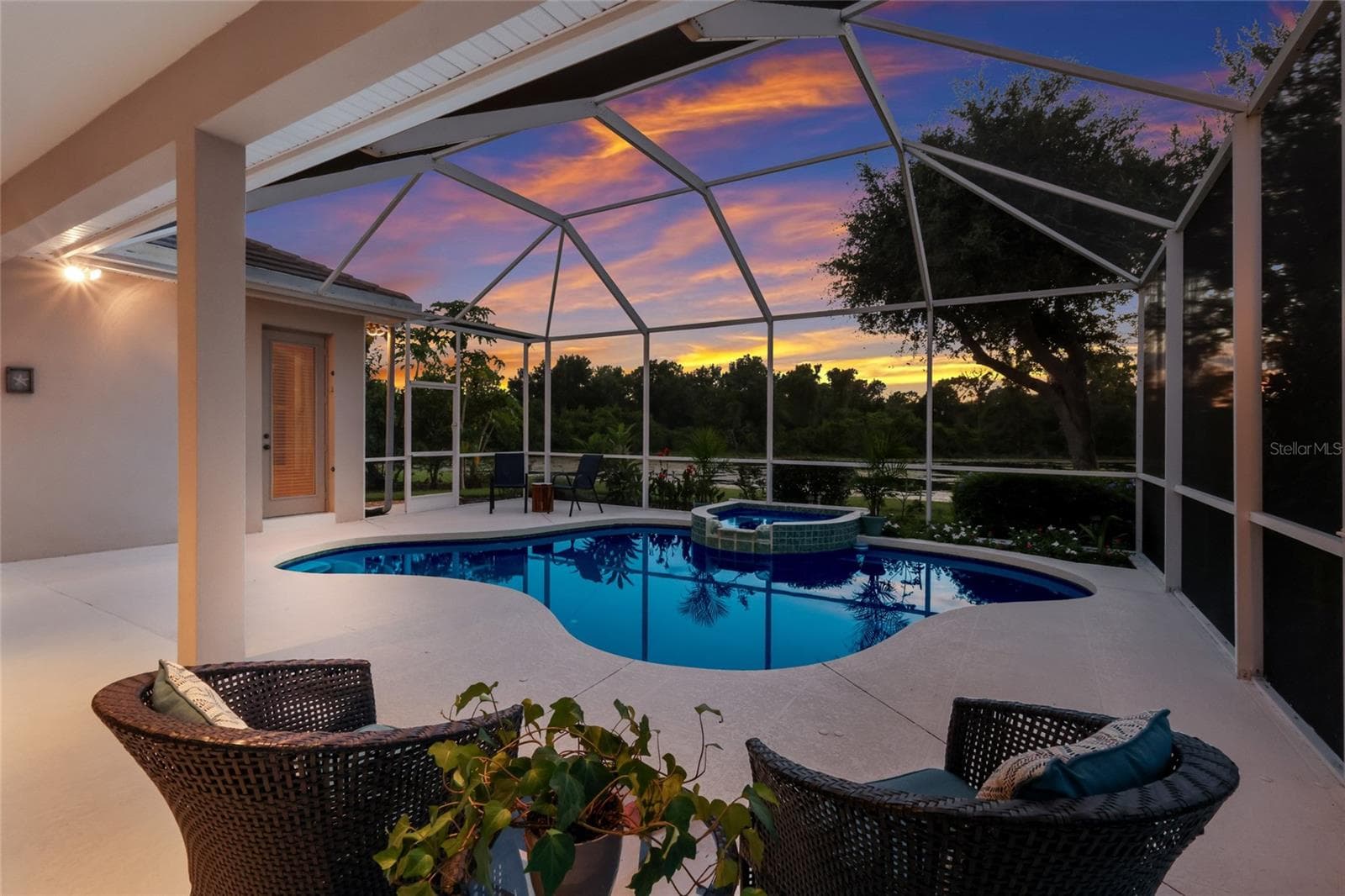 Single Family Residence at 8428 MISTY MORNING CT, LAKEWOOD RANCH, photo 39 of 52