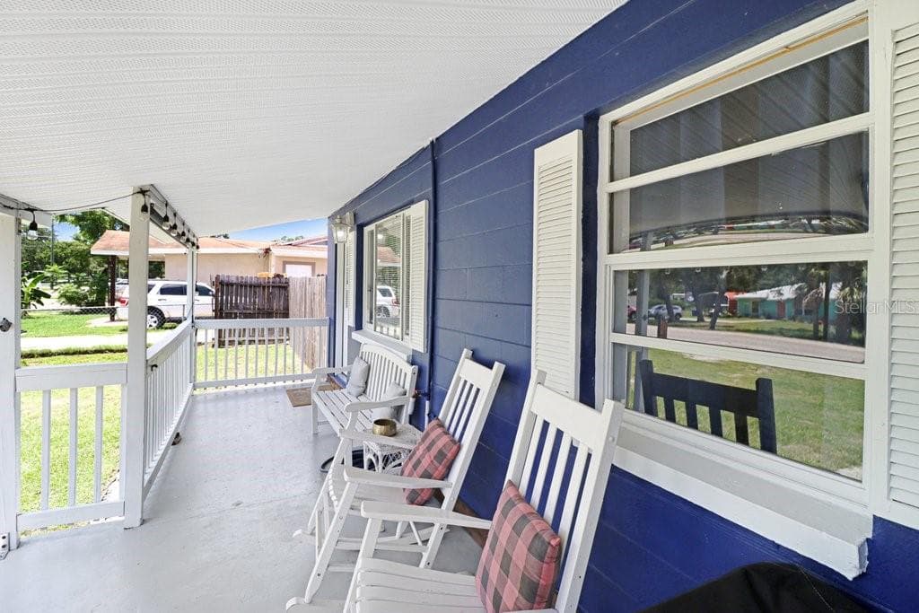 Single Family Residence at 11110 HACKNEY DR, RIVERVIEW, photo 3 of 37