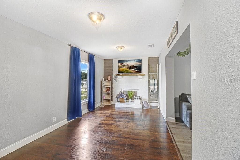 Single Family Residence at 11110 HACKNEY DR, RIVERVIEW, photo 14 of 37