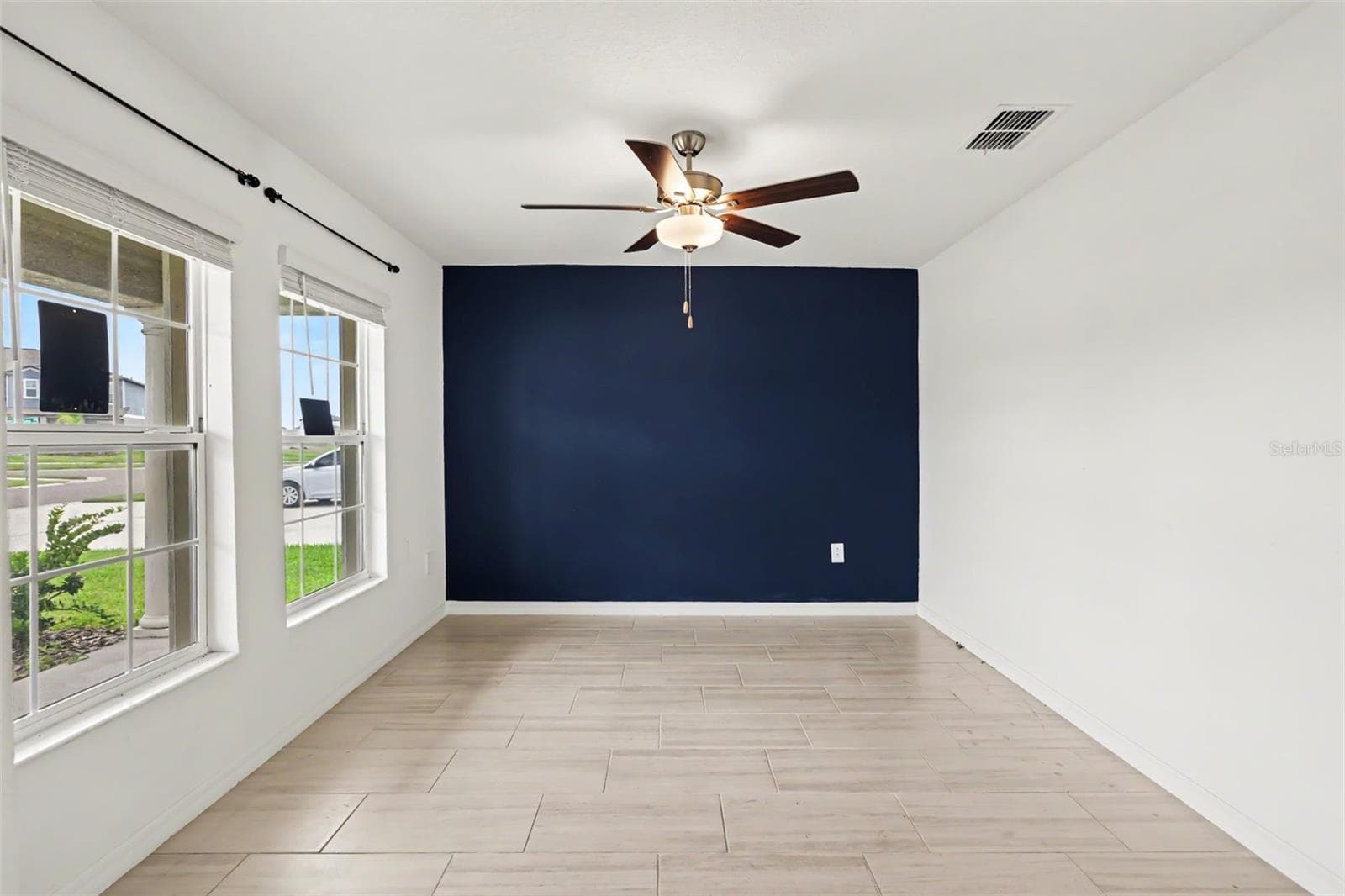 Single Family Residence at 15281 ZIRCON RED DR, WIMAUMA, photo 5 of 20