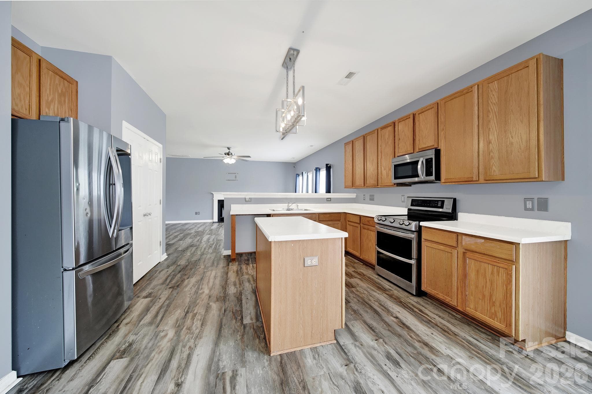 Single Family Residence at 898 Coach House Court, Rock Hill, photo 12 of 46