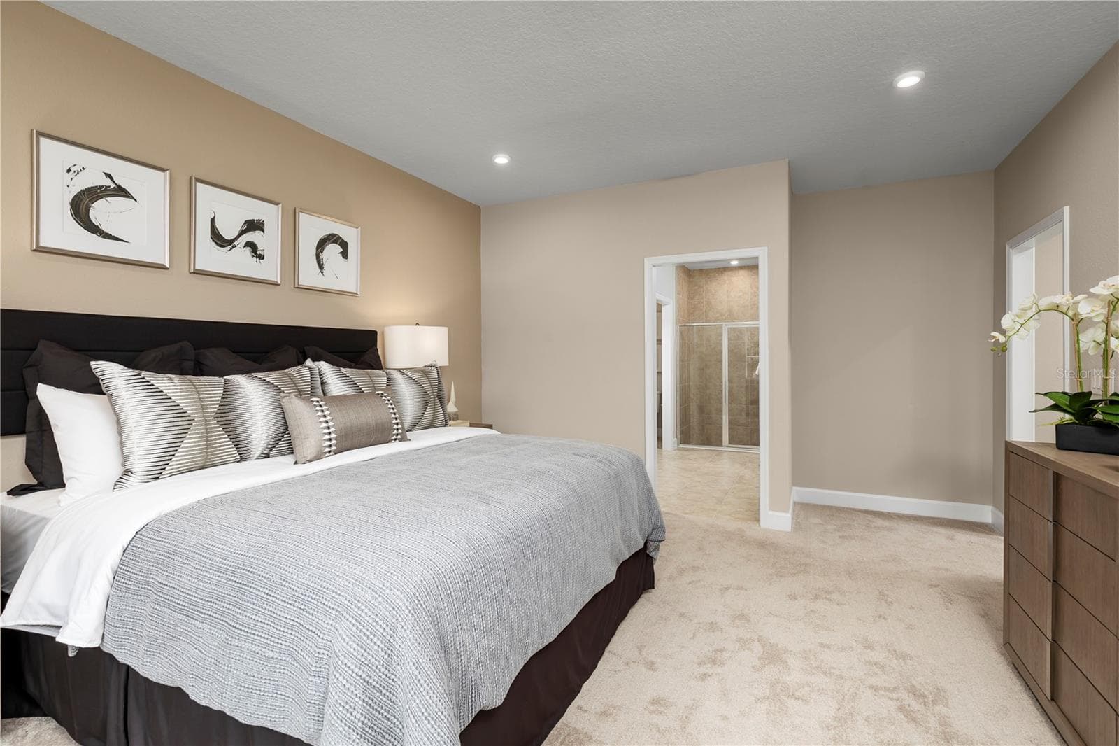 Single Family Residence at 2240 LABRADOR LOOP, WINTER HAVEN, photo 8 of 13