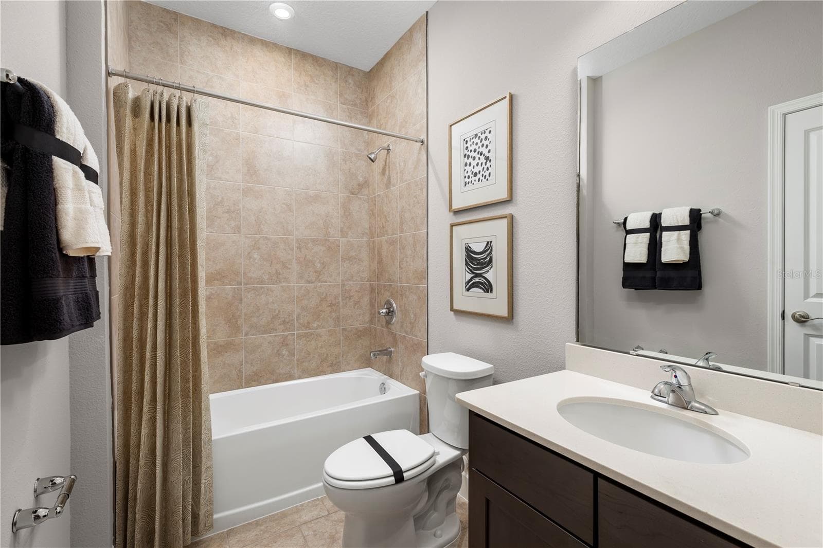 Single Family Residence at 2240 LABRADOR LOOP, WINTER HAVEN, photo 12 of 13