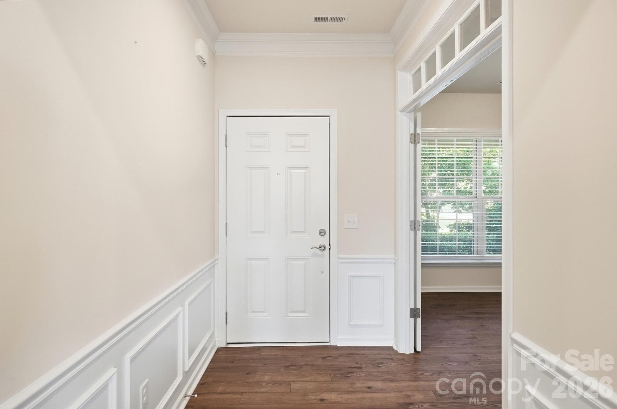 Single Family Residence at 1620 Red Leaf Drive, Fort Mill, photo 8 of 42