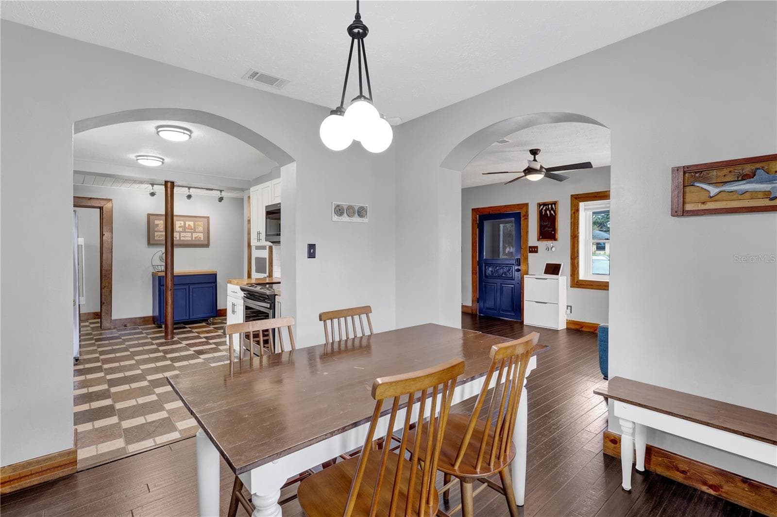 Single Family Residence at 302 S PALM AVE, HOWEY IN THE HILLS, photo 10 of 31