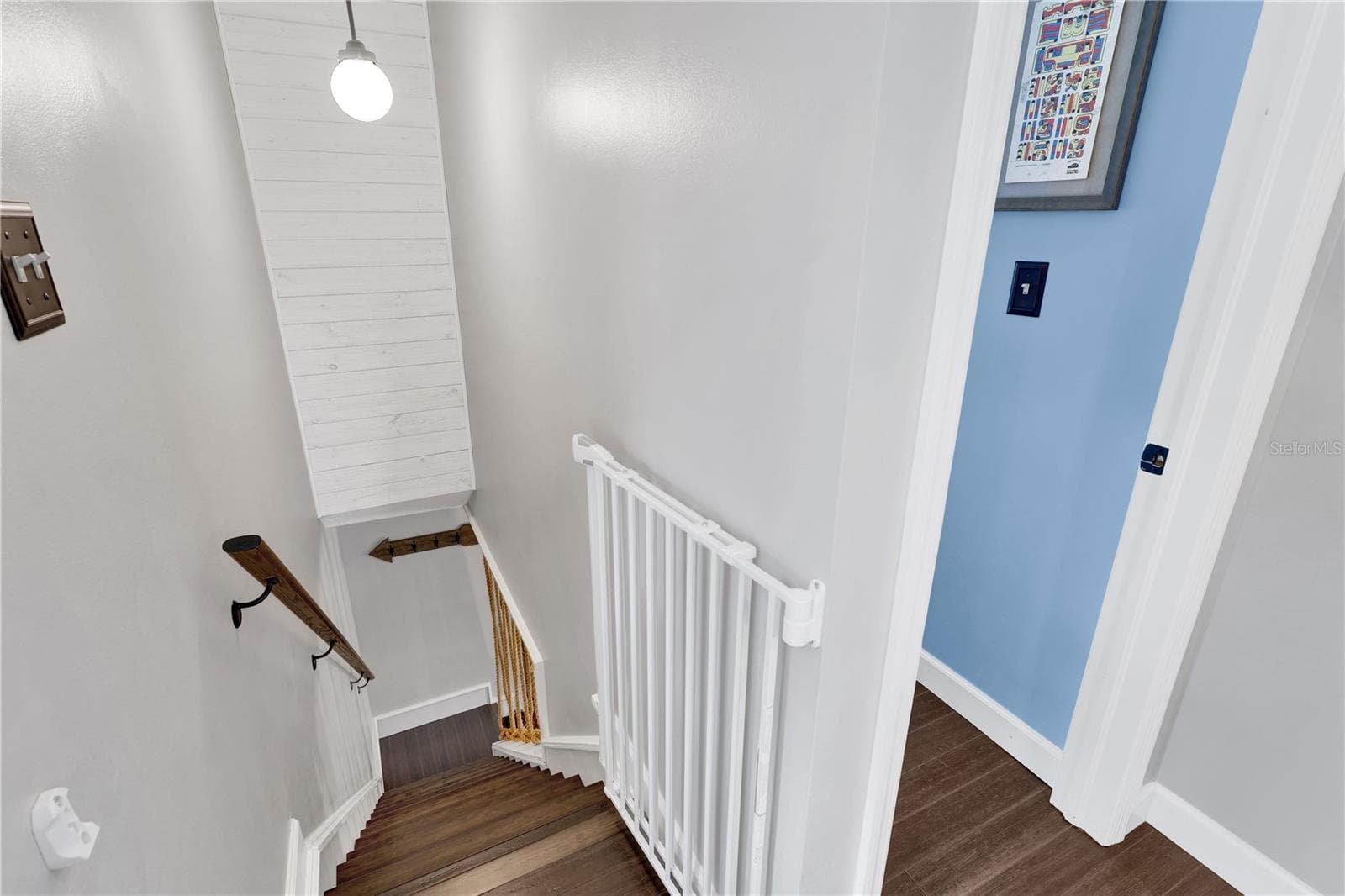 Single Family Residence at 302 S PALM AVE, HOWEY IN THE HILLS, photo 25 of 31