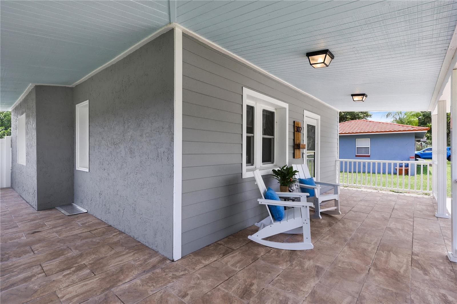 Single Family Residence at 302 S PALM AVE, HOWEY IN THE HILLS, photo 27 of 31