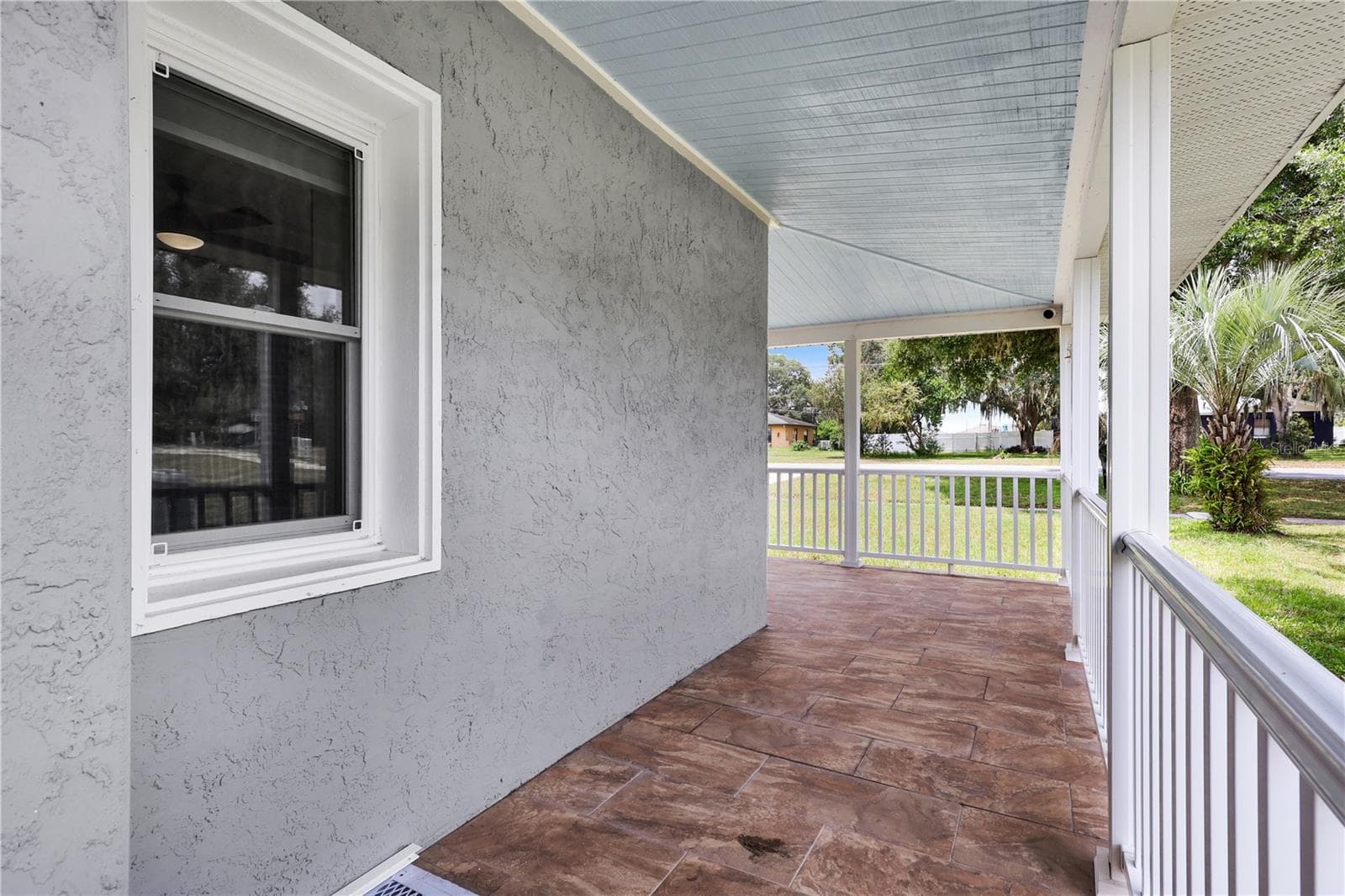 Single Family Residence at 302 S PALM AVE, HOWEY IN THE HILLS, photo 28 of 31