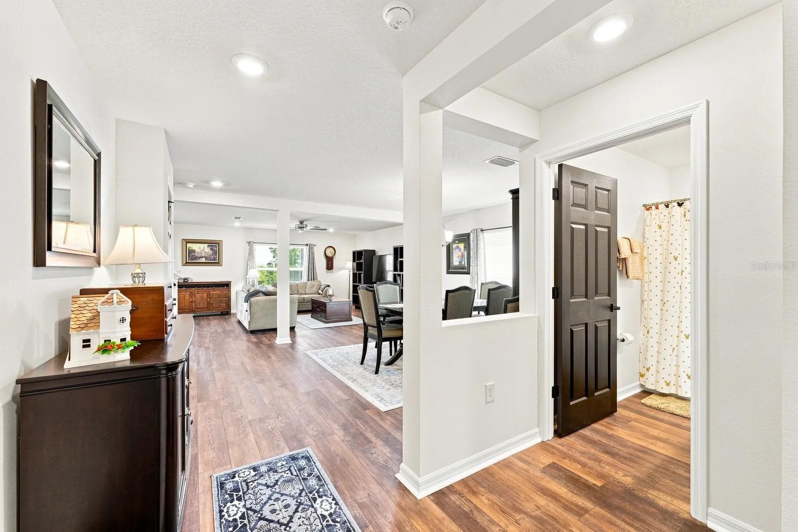 Foyer/Entrance - 455 OVERPOOL AVE, DAVENPORT