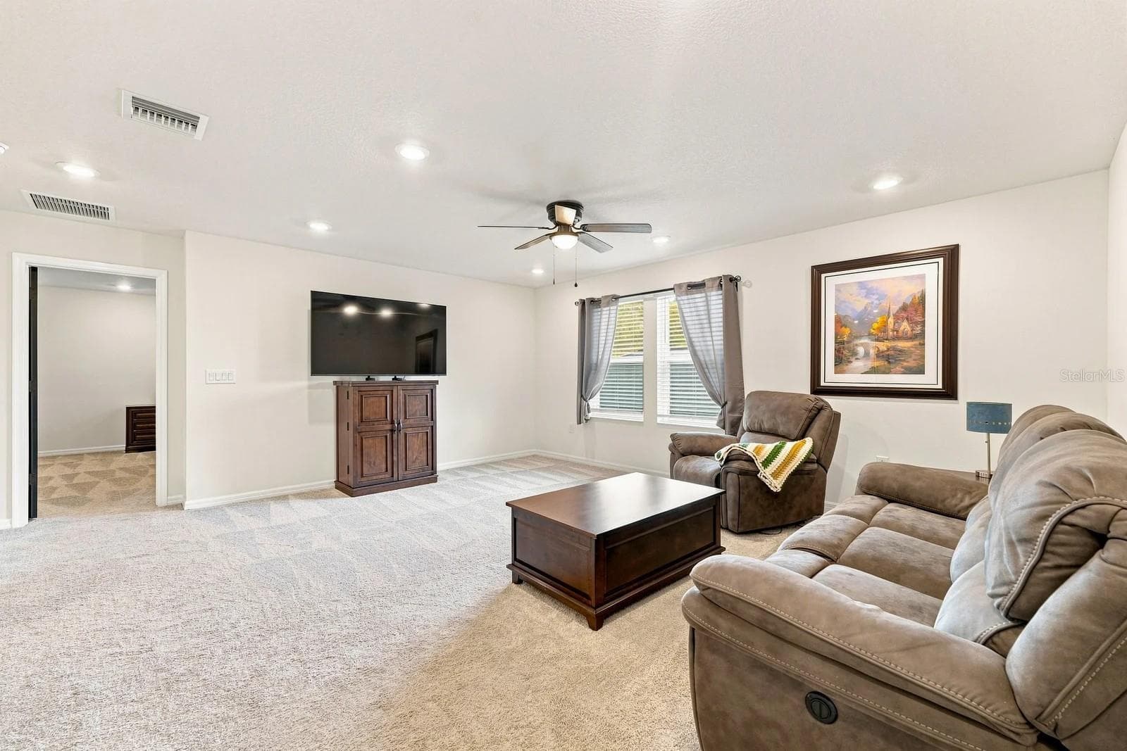 XL Loft - 455 OVERPOOL AVE, DAVENPORT