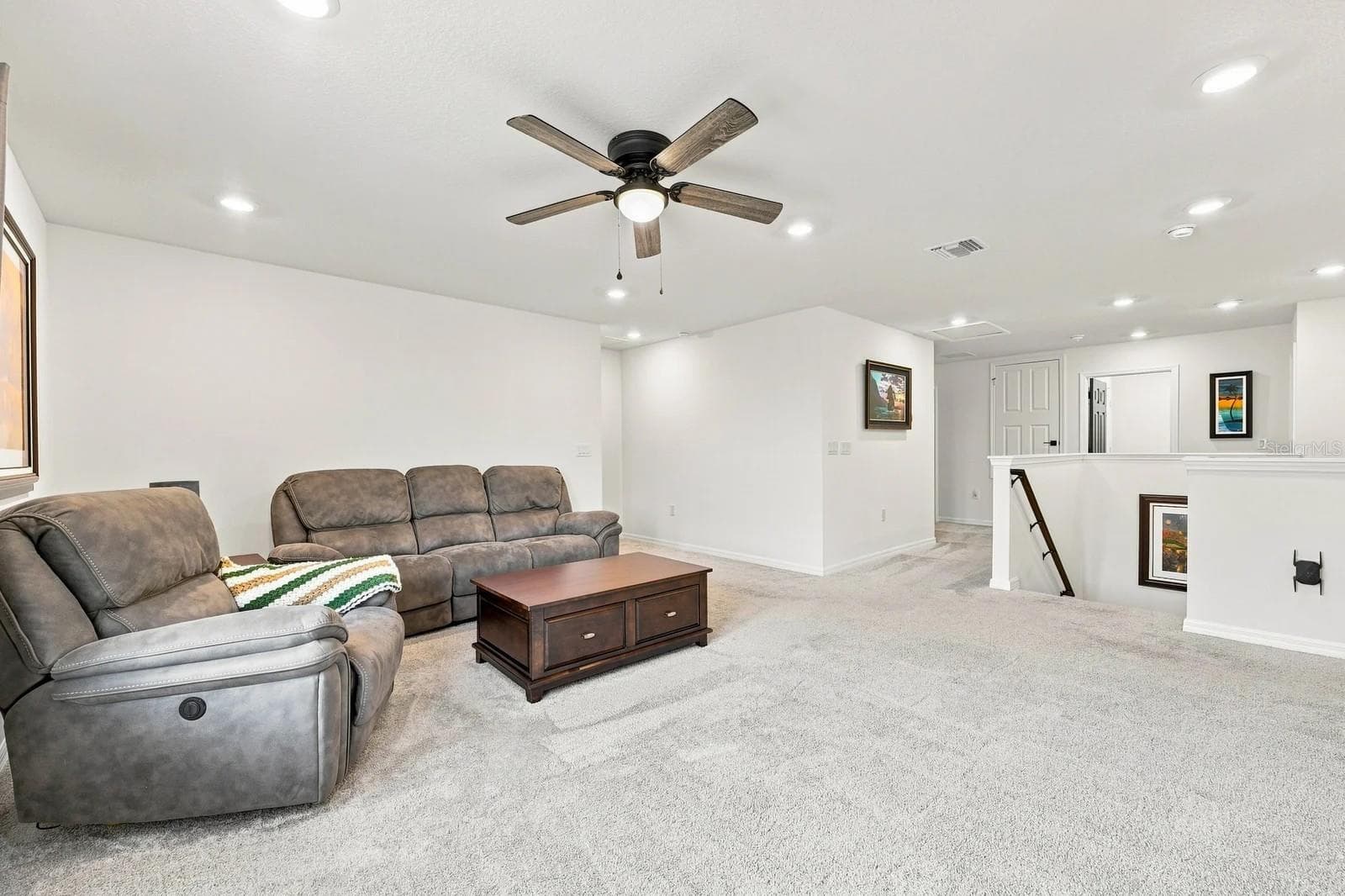 XL Loft - 455 OVERPOOL AVE, DAVENPORT