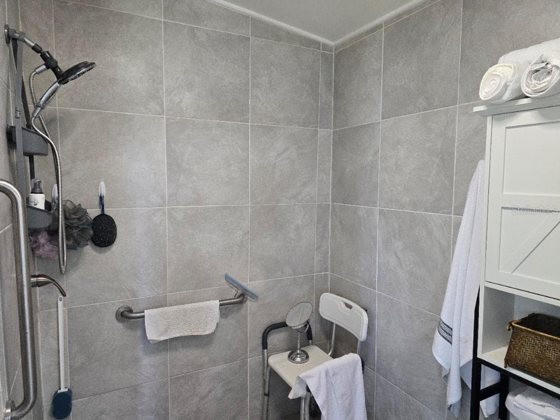 Manufactured Home at 5316 53RD AVE E #L11, BRADENTON, photo 34 of 46