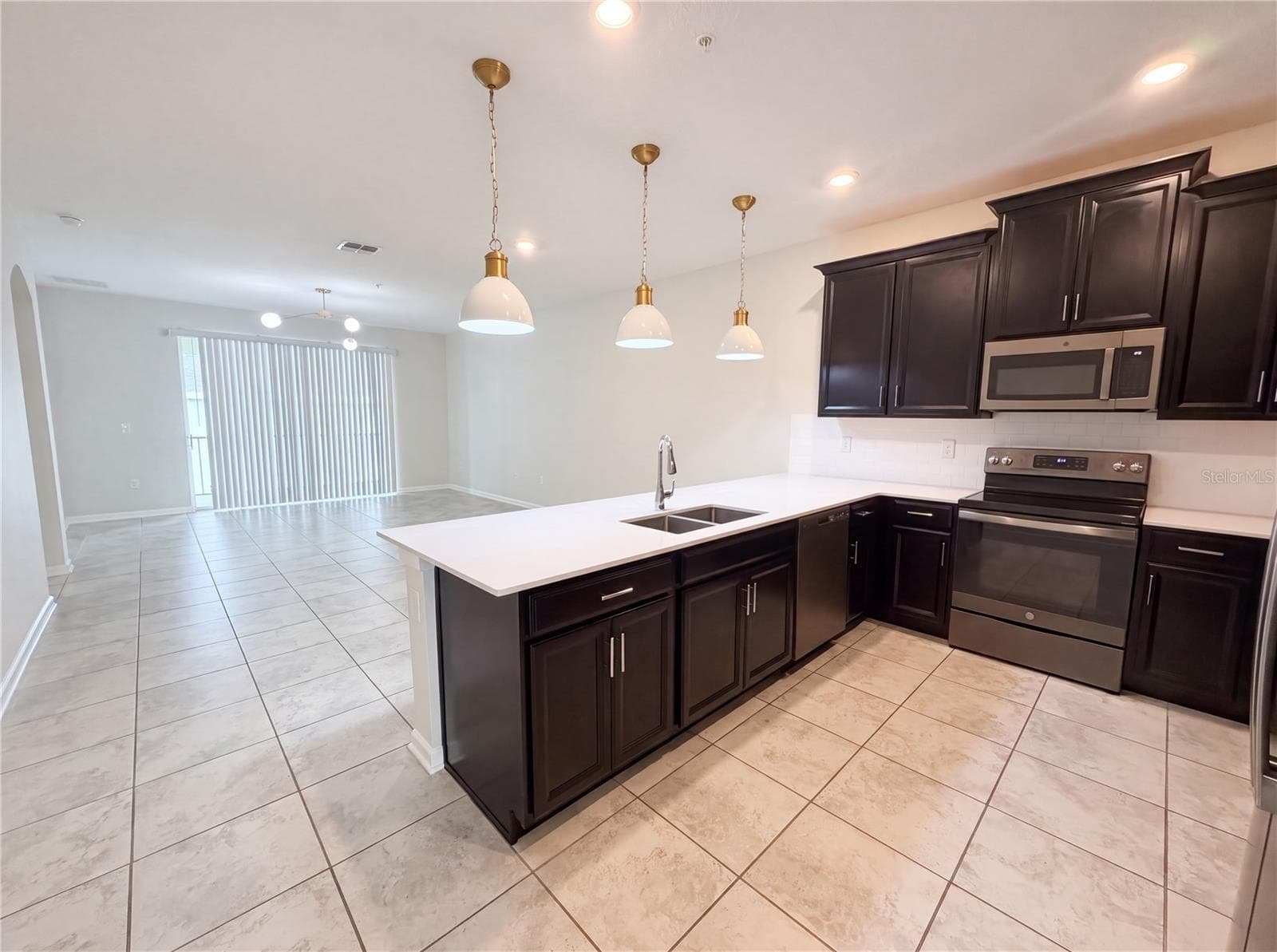 Condominium at 953 SPLASH SHOT PL #953, DAVENPORT, photo 9 of 30