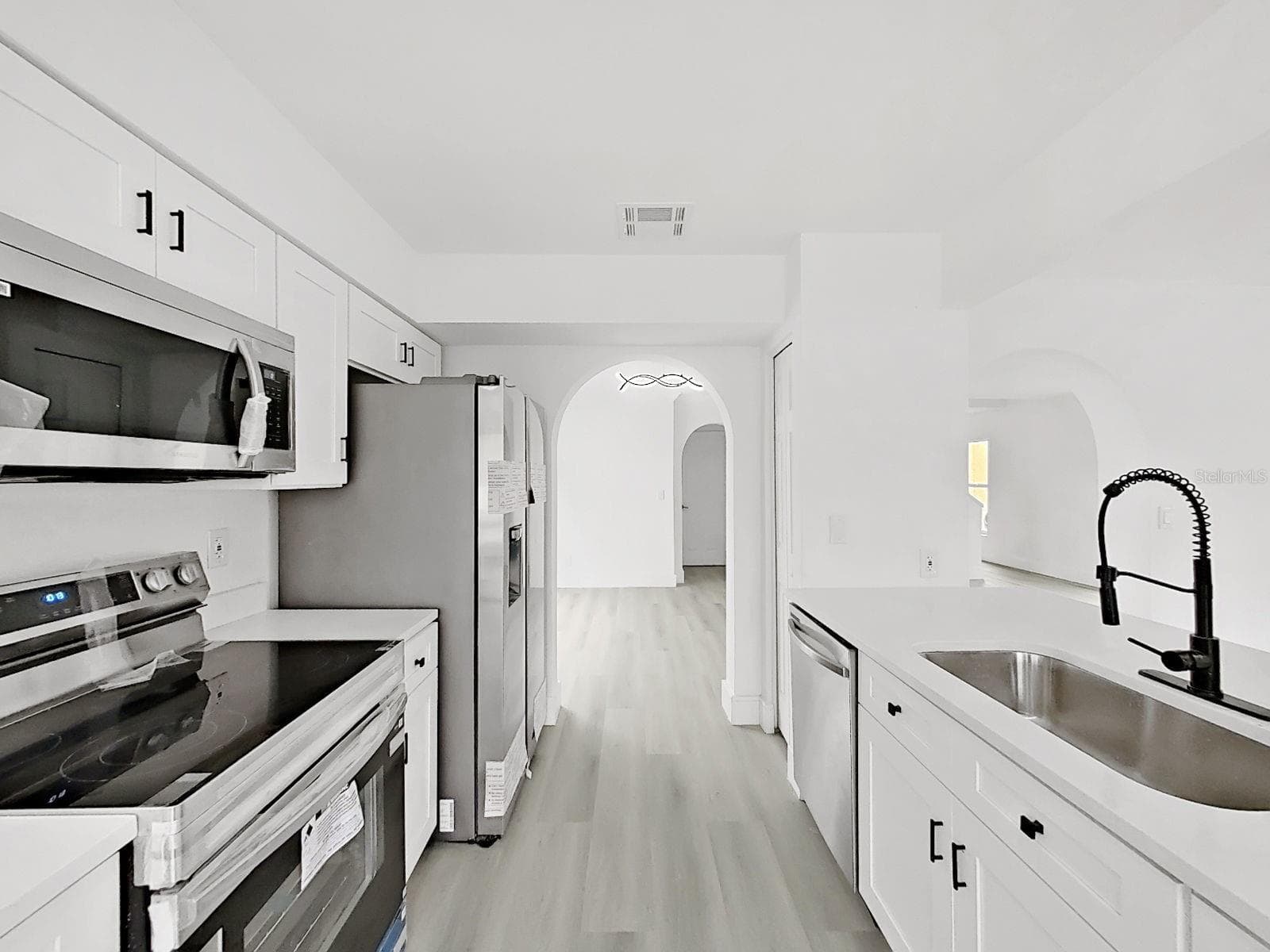 Kitchen - 1612 PROWMORE DR, BRANDON