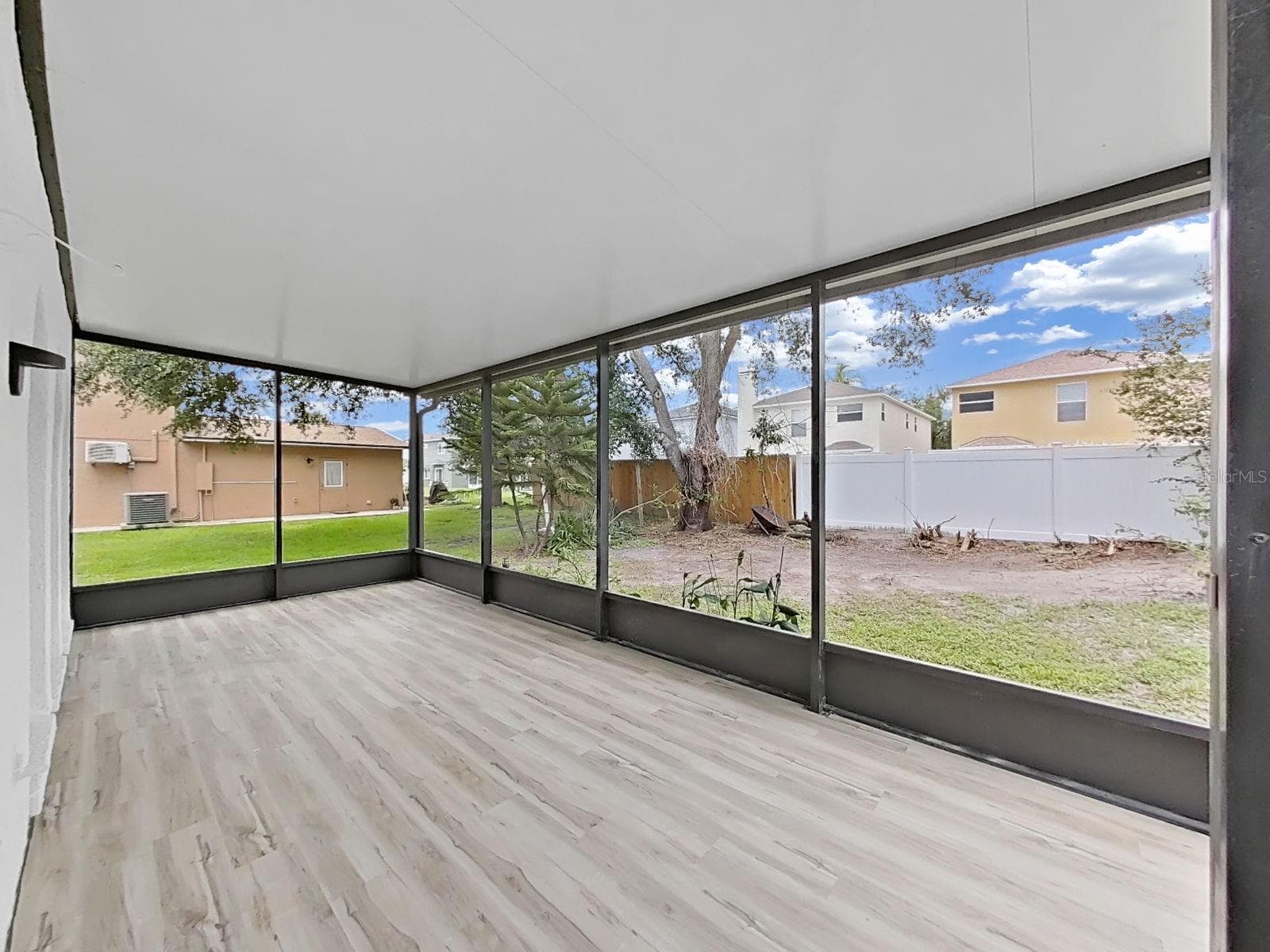 Lanai - 1612 PROWMORE DR, BRANDON