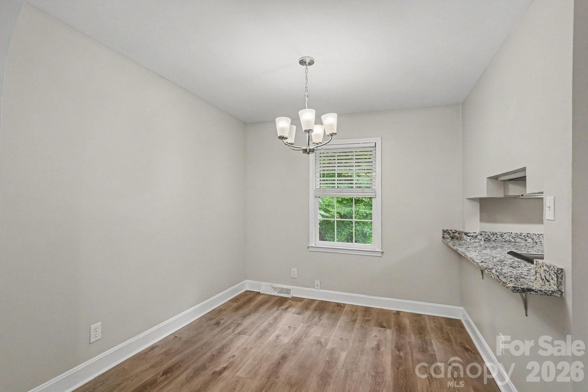 Single Family Residence at 6601 Lynfield Drive, Charlotte, photo 9 of 19